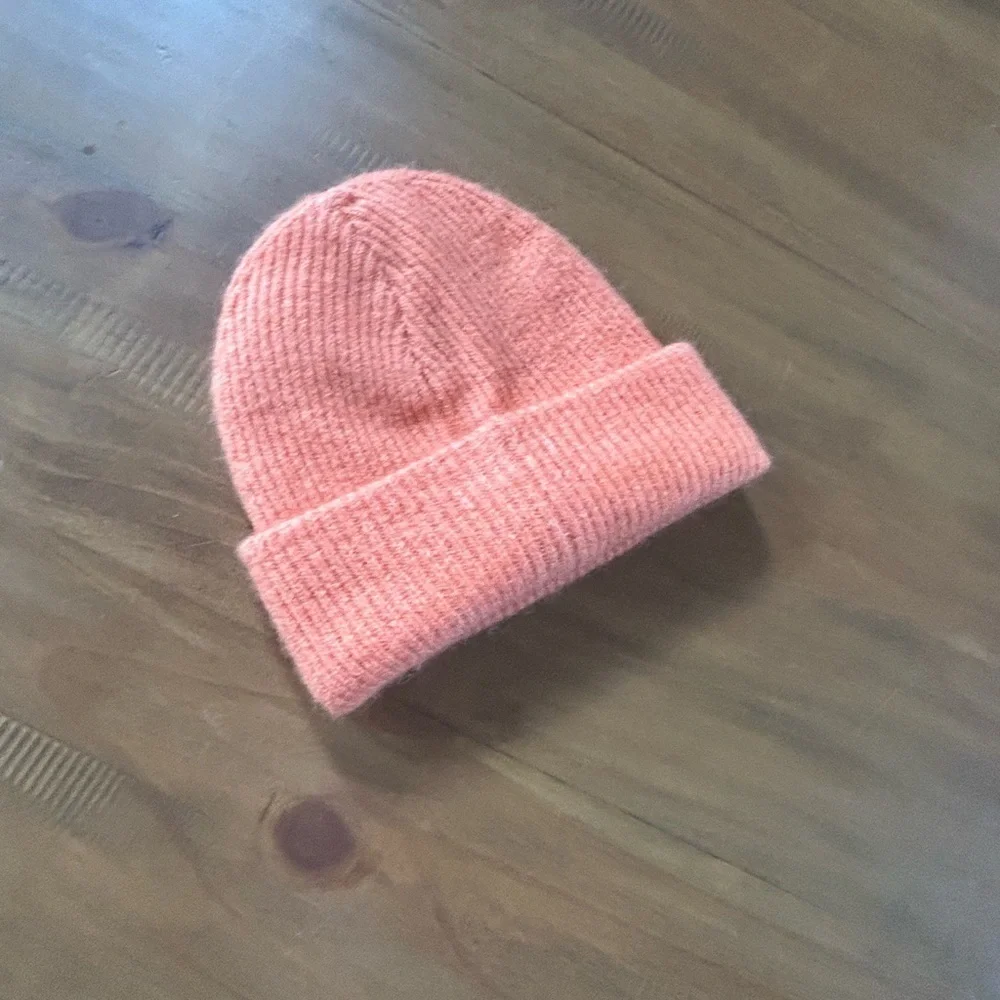 American Eagle Outfitters keep warm